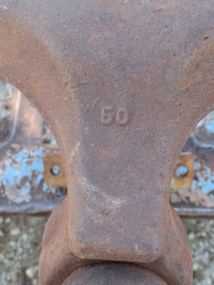 Vintage Antique Blacksmith Post Leg Vise forge anvil tool