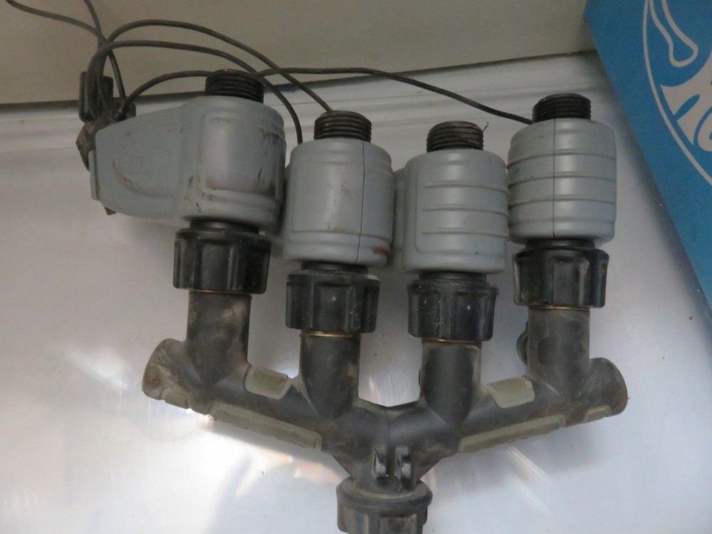 Multi-Valve for a yard watering System no timer