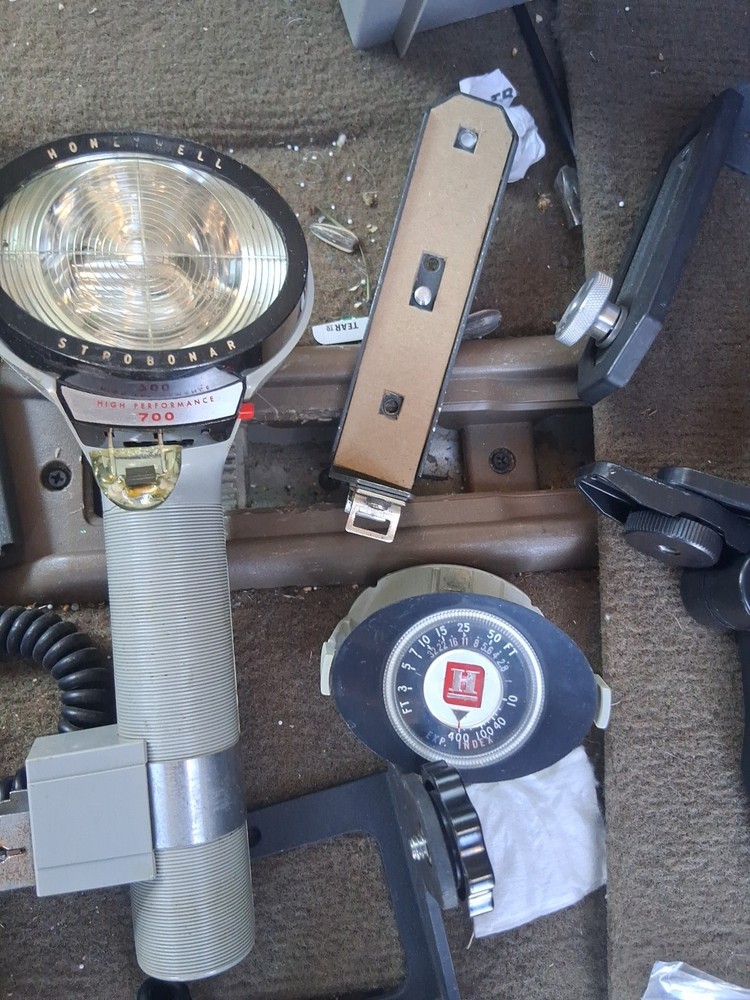 Vintage Cameras Accessory And Lights Untested