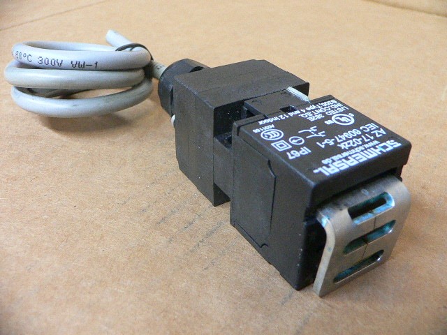 Schmersal Az 17-02Zk Intelock Safety Switch W/Cable