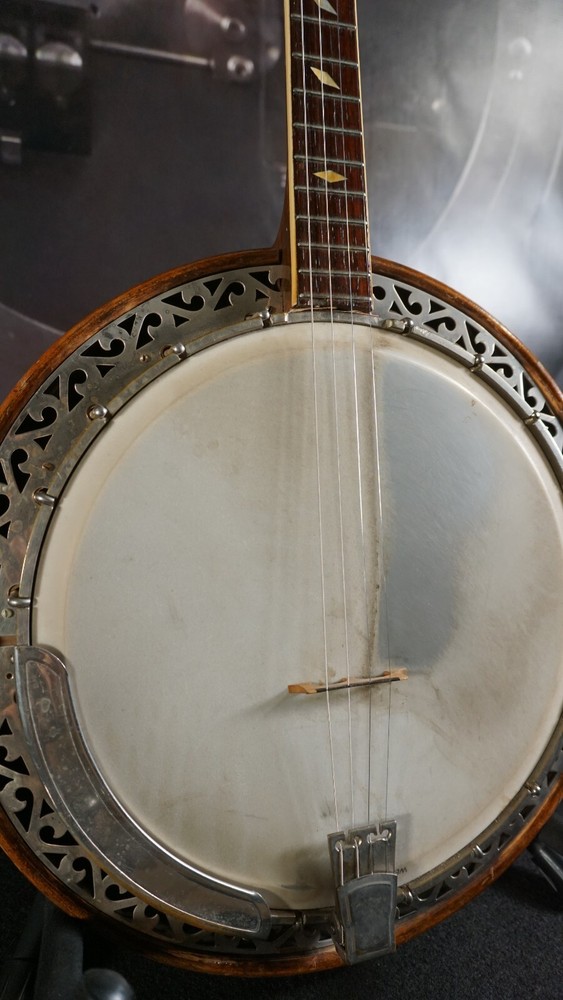 Vintage Weymann Closed Back Tenor Banjo