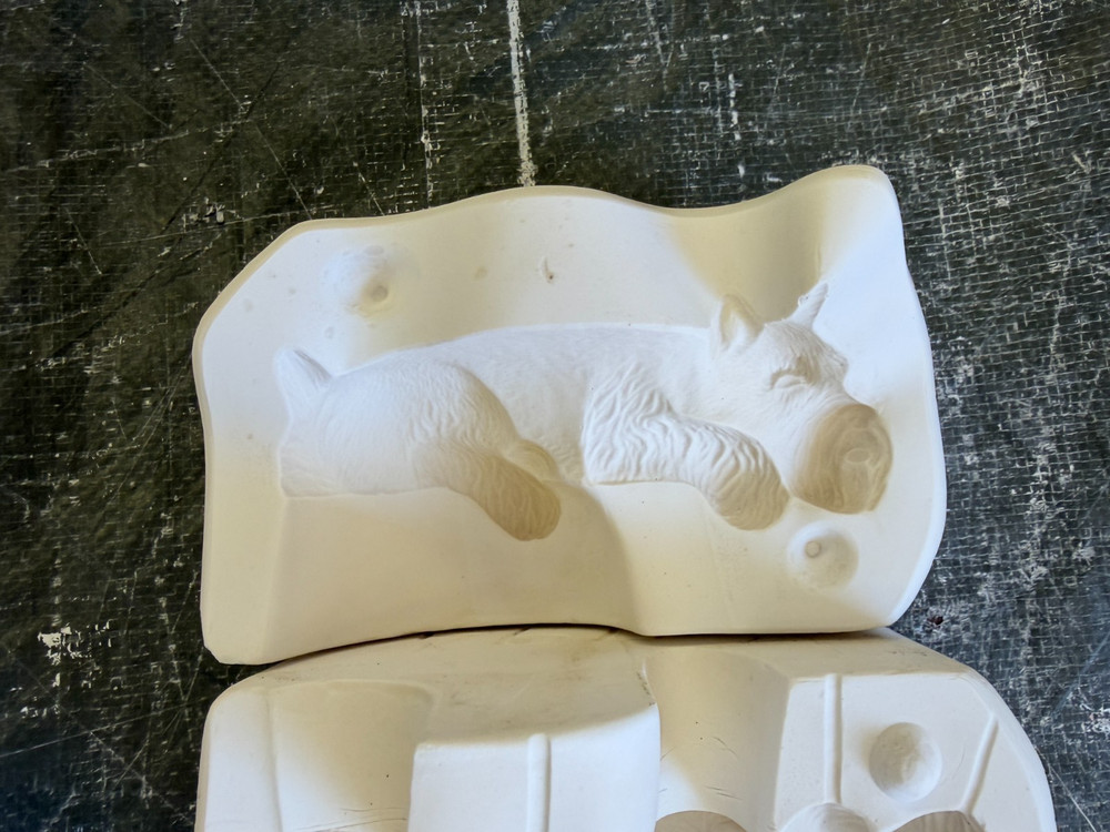 VINTAGE SCIOTO CERAMIC MOLD #S-2794 SMALL SHELF SCHNAUZER