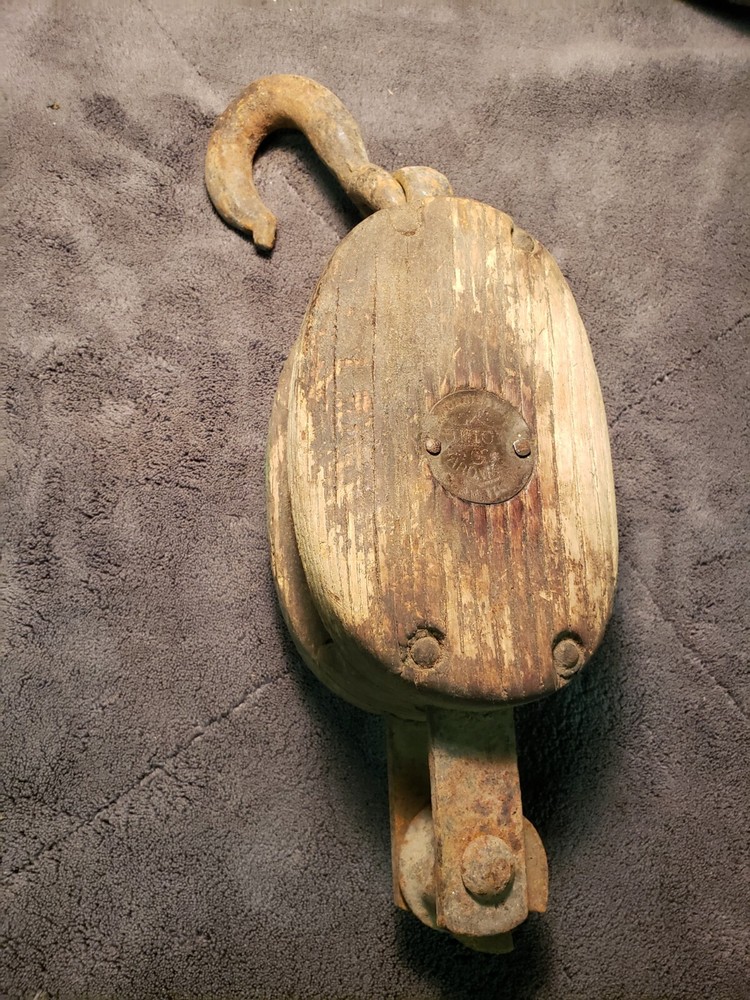 Union Hardware Wood Barn Pulley