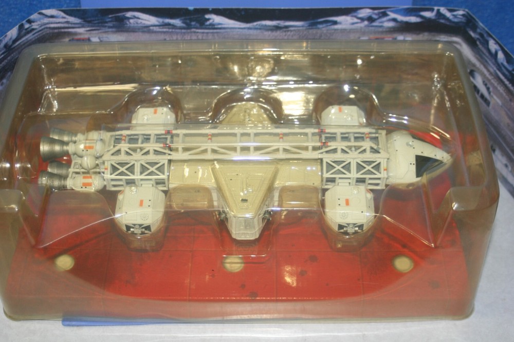 SPACE 1999 eagle LABORATORY EAGLE 1/72 Aoshima Japan