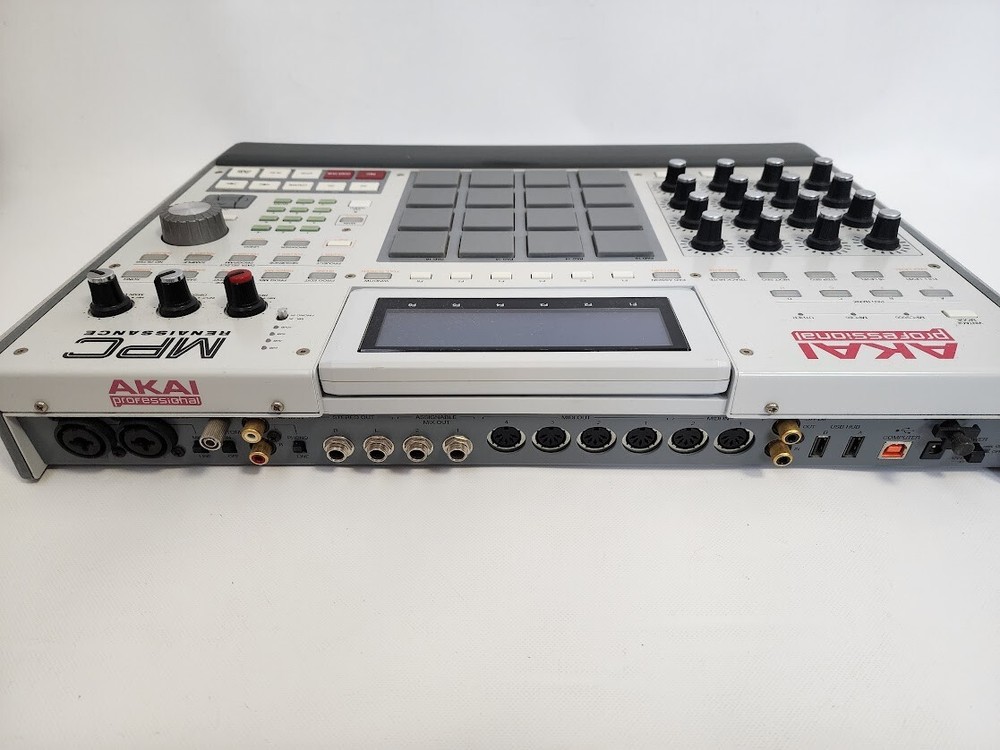 AKAI MPC Renaissance Sequencer Sampler MIDI