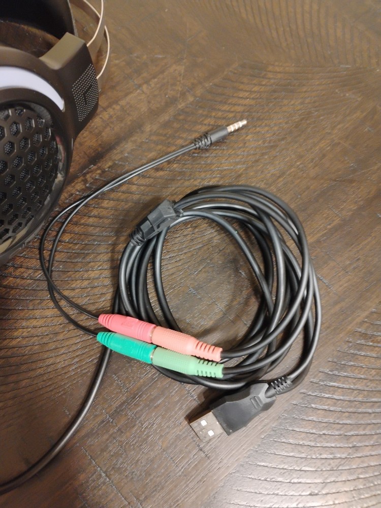 Iconic Black Gaming Headset Wired With Microphone And Y Splitter Adapter Working