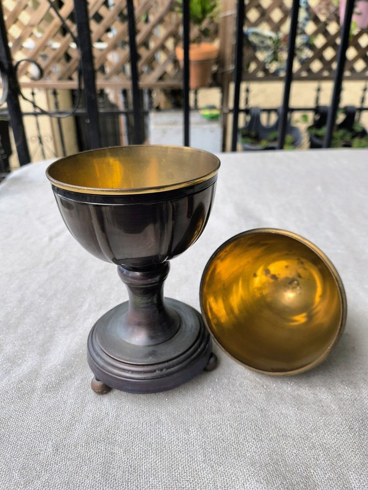 11" Brass and Metal Egg Decor Footed Stand