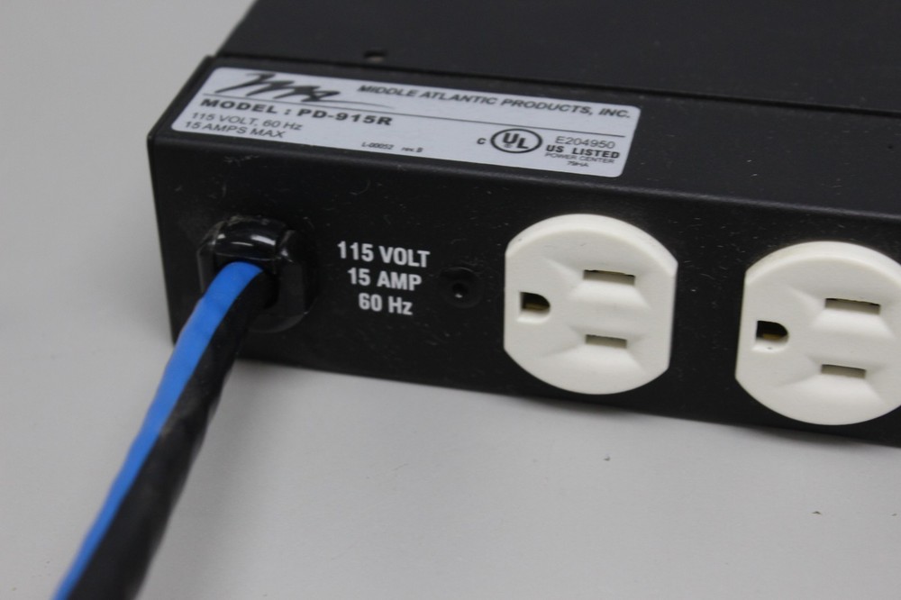 Middle Atlantic PD-915R Power Distribution Unit - Black
