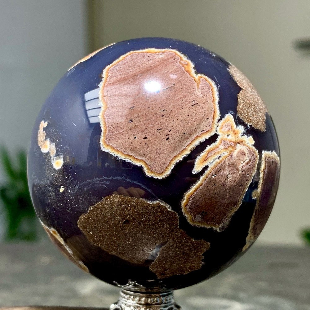190G Natural blue chalcedony Agate quartz Sphere glow under UV light
