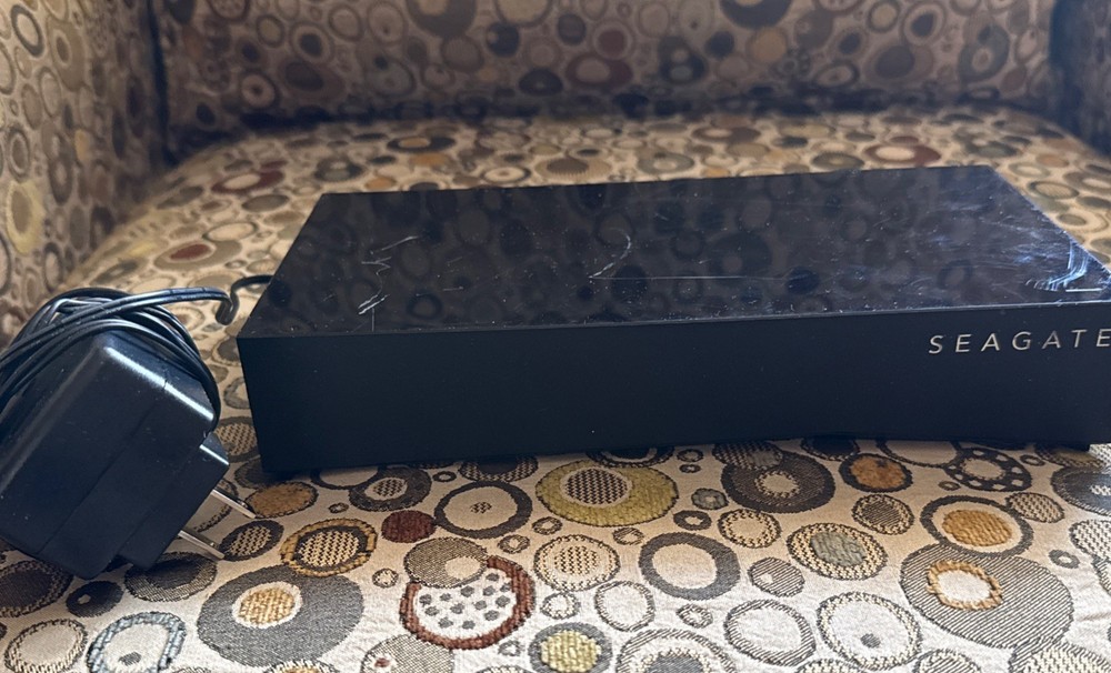 Seagate Personal Cloud 4TB Model: SRN21C + Power Supply - WORKING