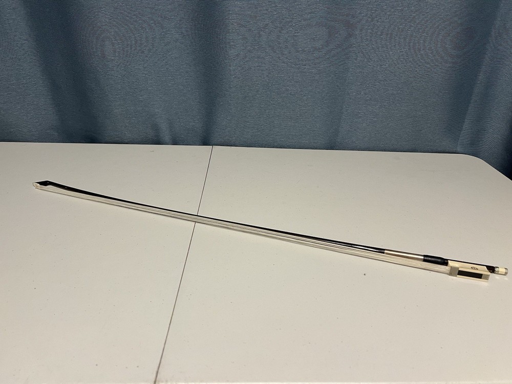CodaBow Diamond GX Alabaster Violin Bow Needs New Hair