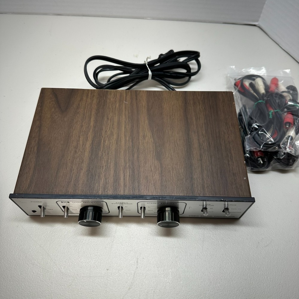 VTG TDP Video Sound Processor Model # VSP-1 Powers On