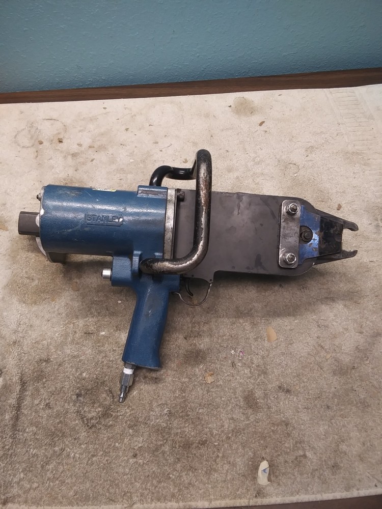 Stanley Pneumatic Hog Ringer SC50 C Ring Stapler Air Tool
