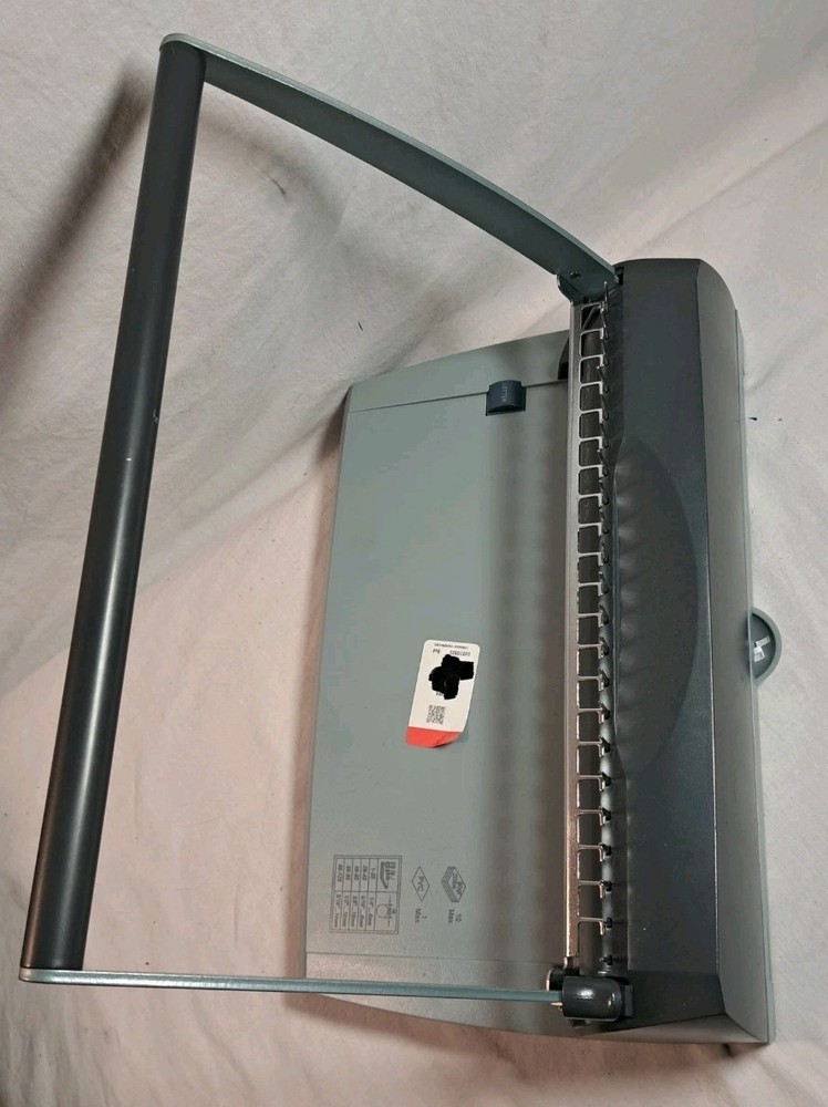 GBC CombBind C75 Personal Presentation Manual Binding System