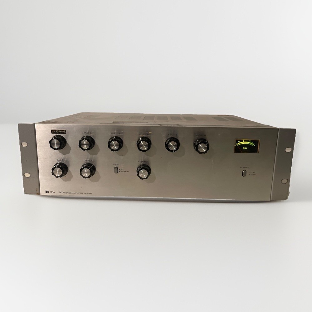 TOA A-906A 900 Series Amplifier Powers On