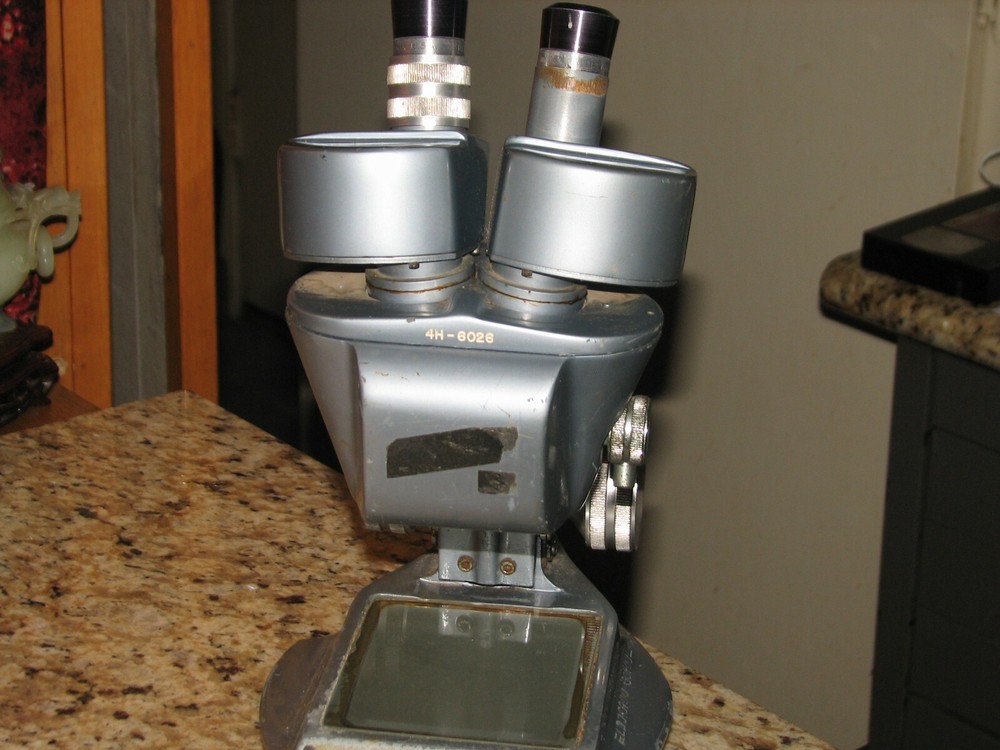 Vintage GRAF-APSCO 4H-6026 binocular microscope, needs illumination.