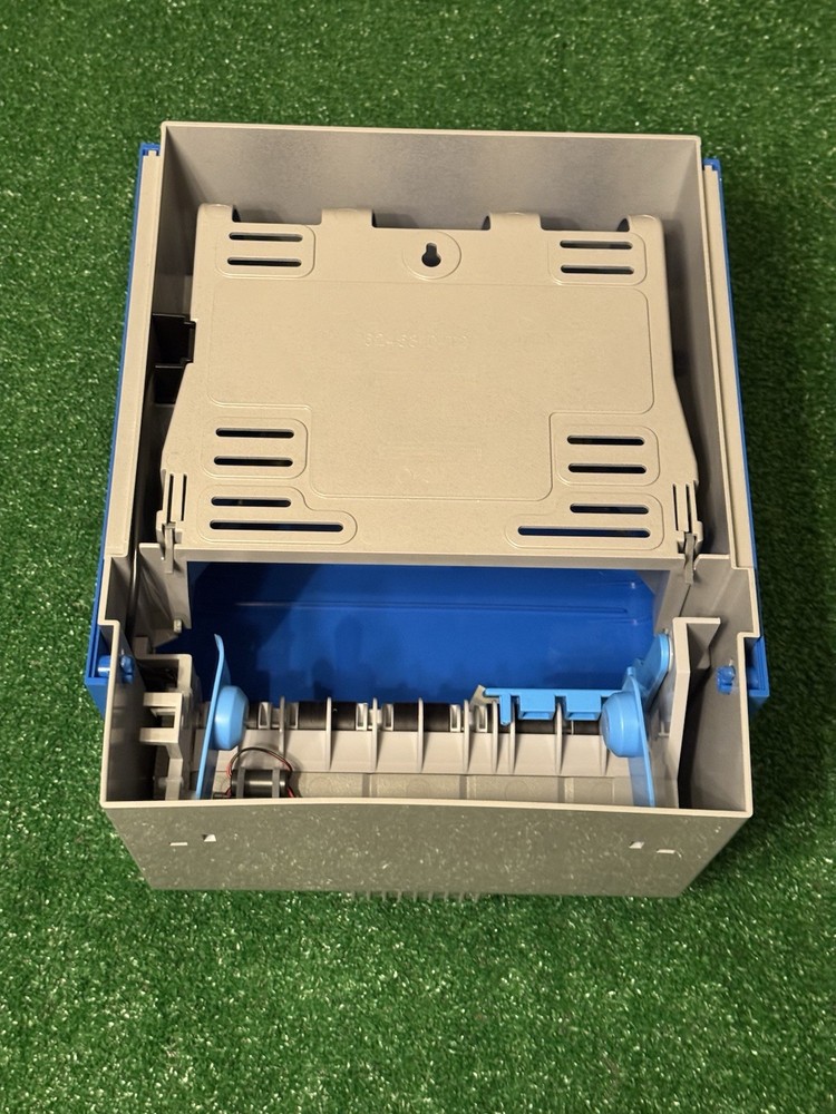 Cintas Automatic Paper Towel Dispenser Color: True Blue