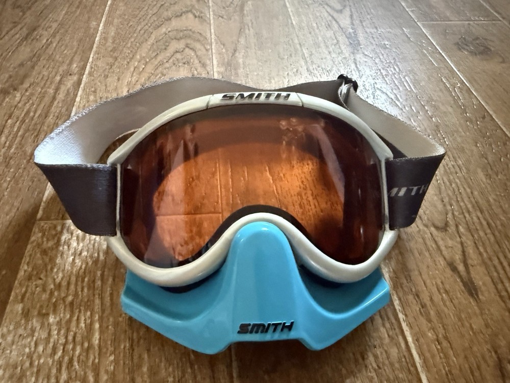 Smith goggles