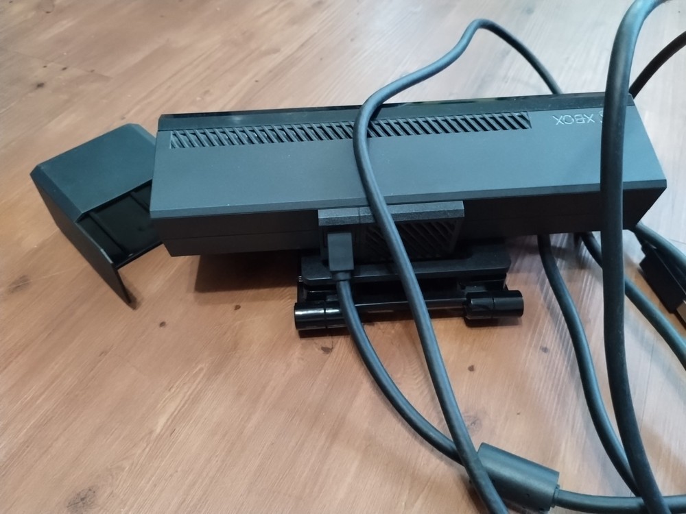 Xbox One Kinect Sensor With Camera Shroud