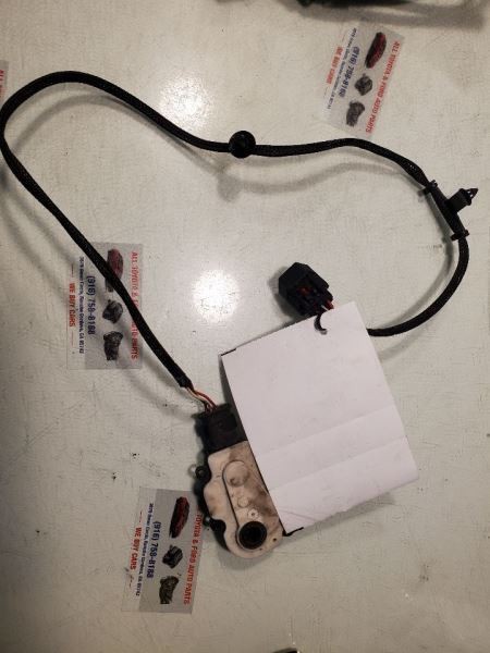 C-MAX     2015 Air Shutter motor control module 42052