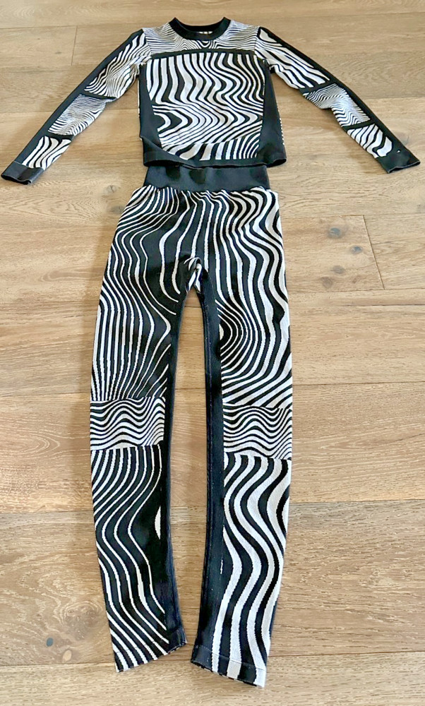 ASOS 4505 Black and White Curve Base Layer Set S