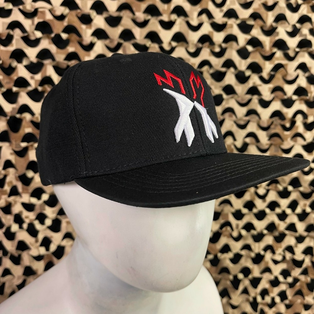 NEW HK Army Split Snap Back Hat - Black/White/Red