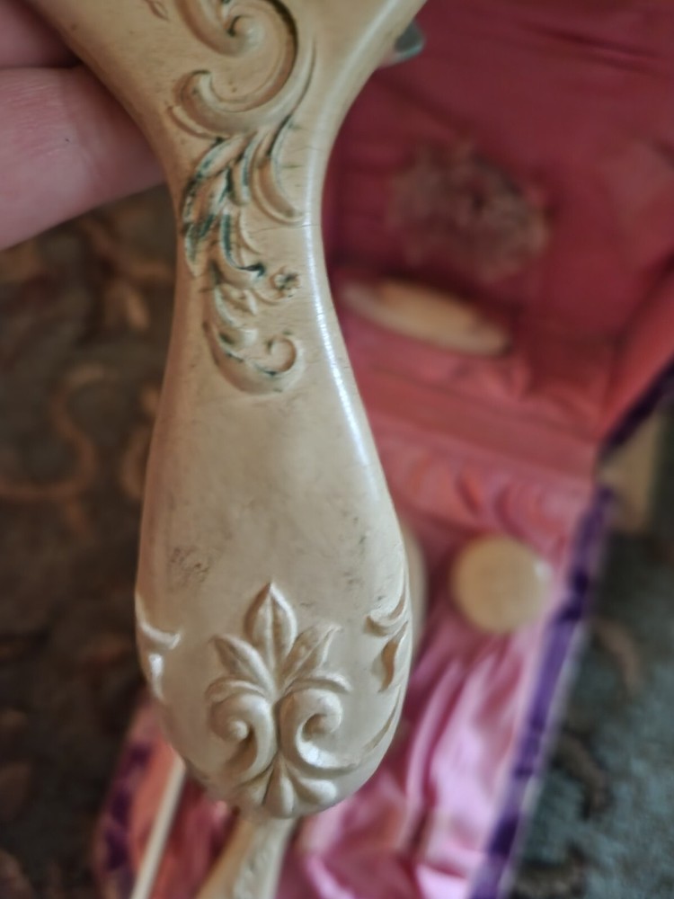 Vintage Celluloid/Felt Vanity Box With Accessories!