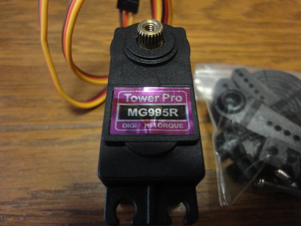 TowerPro sero MG995R new