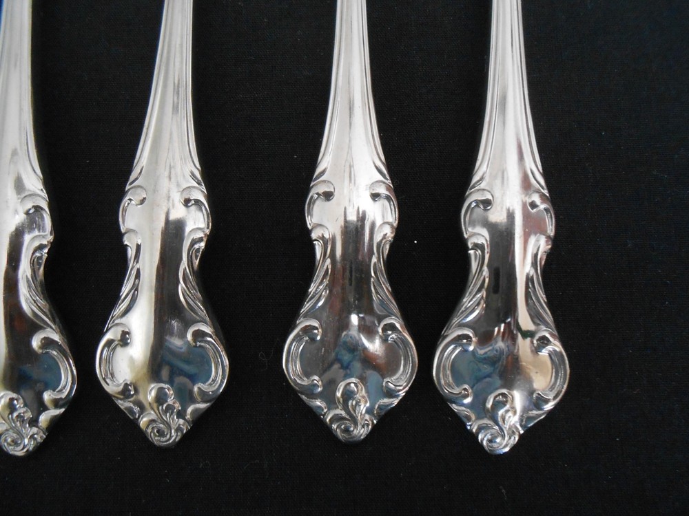 7 STAINLESS FLATWARE ICED TEA SPOONS 8" JAPAN UNKNOWN PATTERN LINE SCROLLS