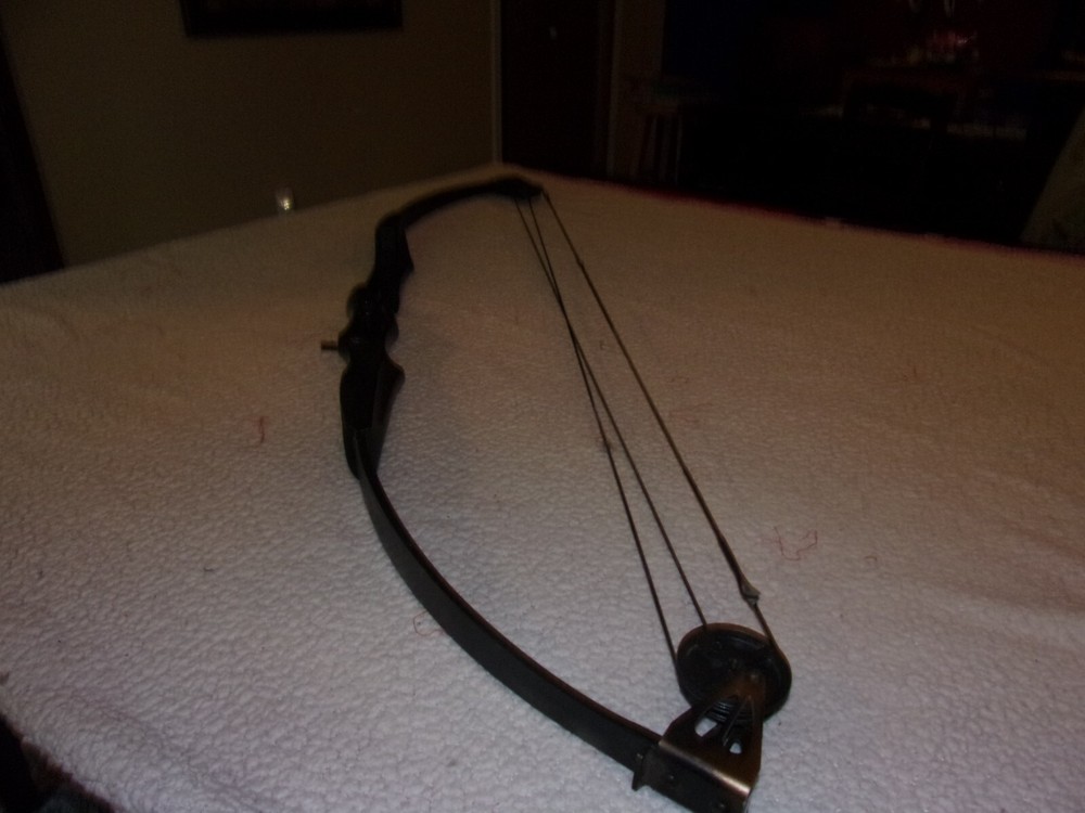 Vintage Ben Pearson Compound Bow