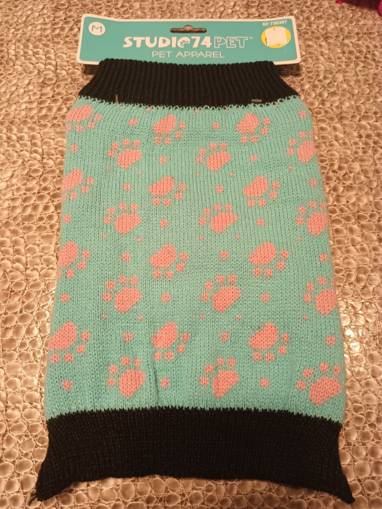 2 Pet Knitted Winter Sweaters (MEDIUM)