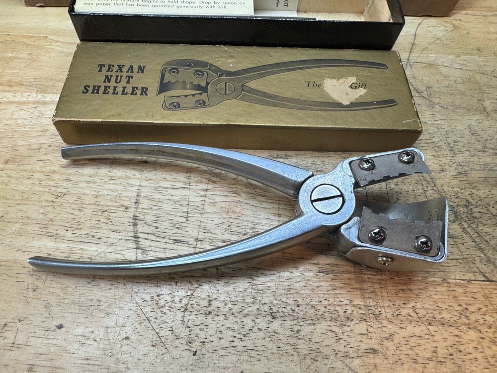 Vintage Texan Nut Sheller With Box
