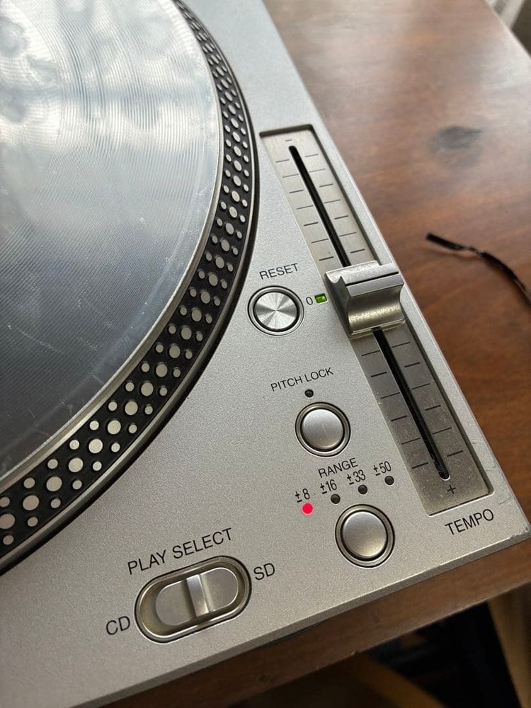 Technics SL-DZ1200 CDJ Silver Power supply confirmed