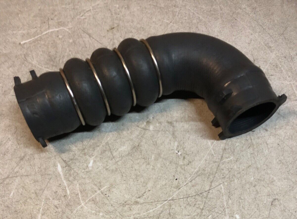 2004-2008 AUDI A4 B7 2.0 TDI TURBO INTERCOOLER PIPE HOSE 8E0145738D