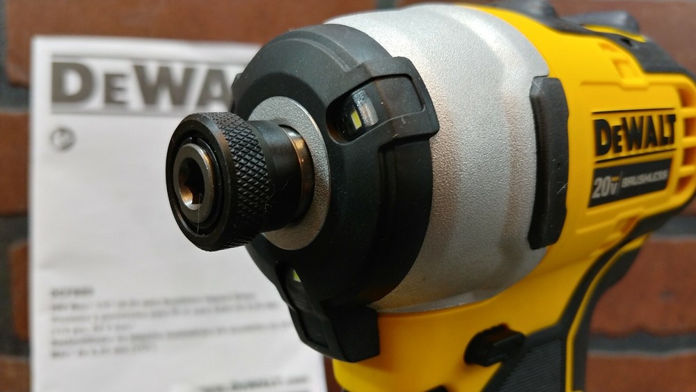 Dewalt DCF809 20V MAX Atomic Brushless 1/4" Compact Impact Driver-***NEW***