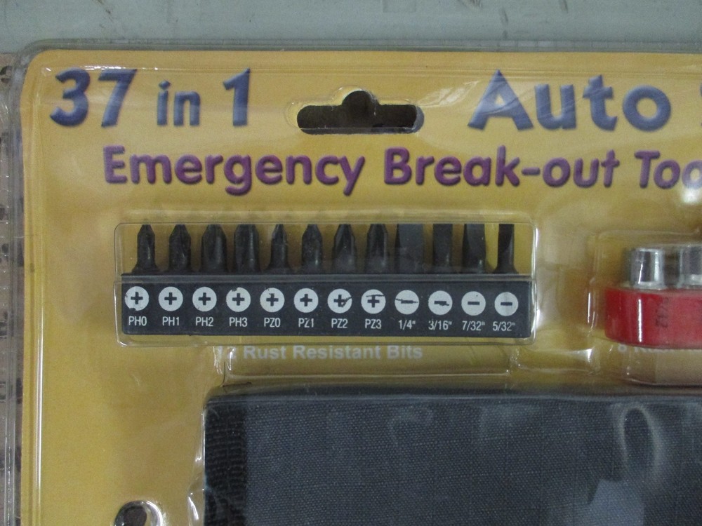 37 IN 1 AUTO SAFETY TOOL EMERGENCY BREAK OUT TOOL KIT