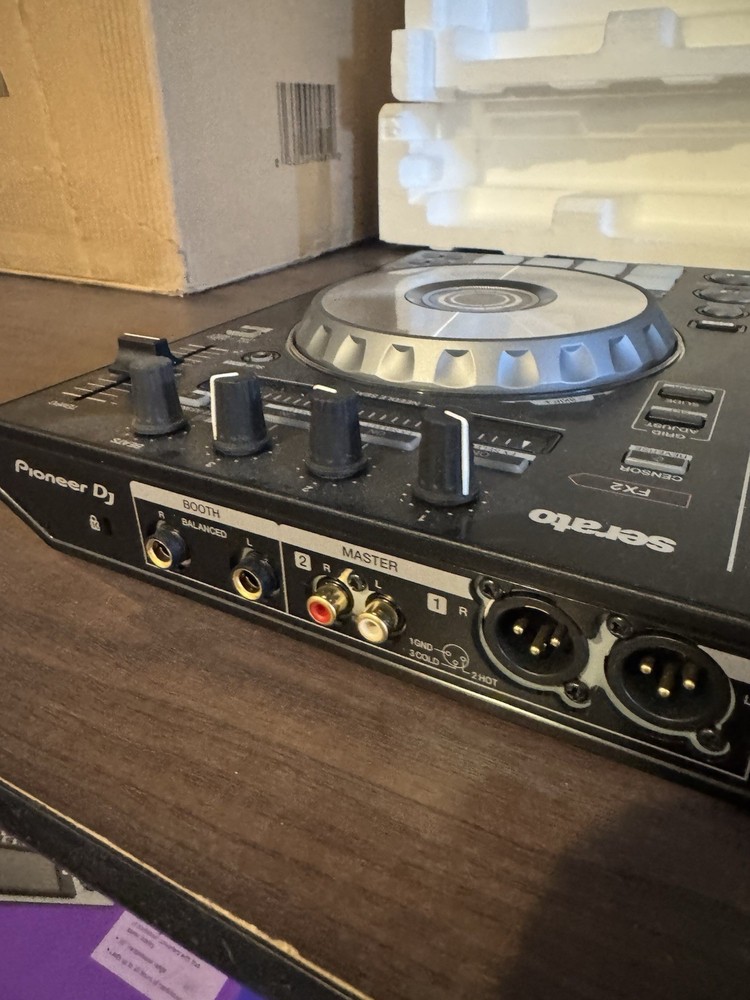 Pioneer DDJ-SR Digital DJ Controller