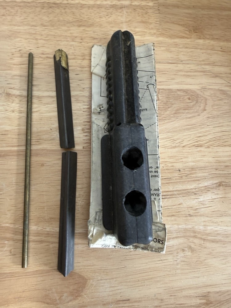 Spyderco Tri-Angle Sharpmaker Kit Knife Sharpening System One Stone Broken