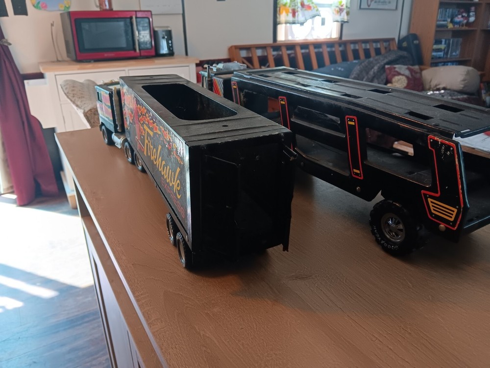 Firehawk Trucks