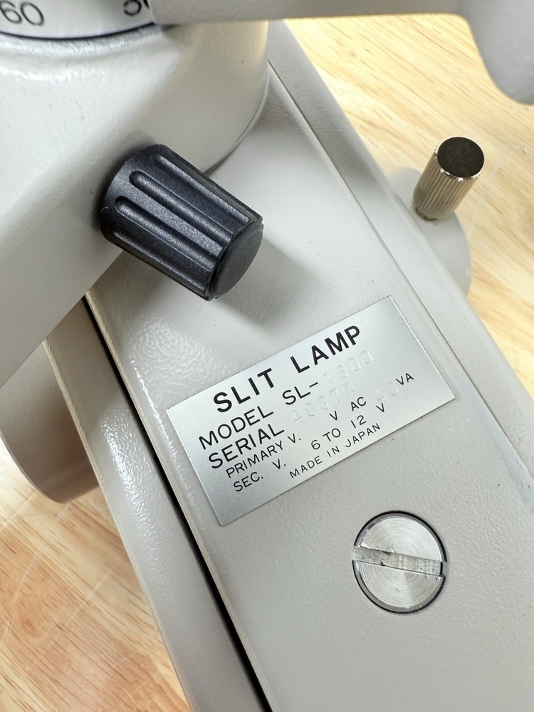 Nidek SL-1600 Slit Lamp