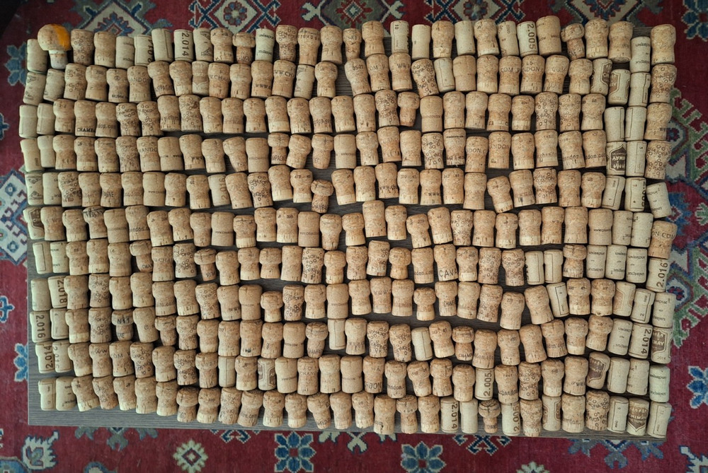 Assorted Sizes Used Champagne Corks For Crafts Weddings Approx. 330
