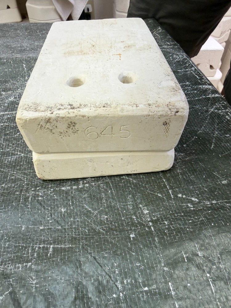 VINTAGE BOOTHE CERAMIC MOLD #645 CARROTS