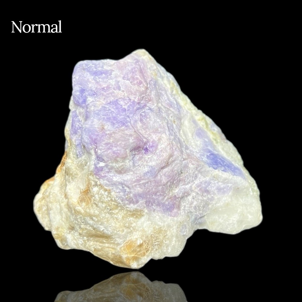 98 Gr. Superb Fluorescent Phosphorescent Tenebrecent Hackmanite Crystals