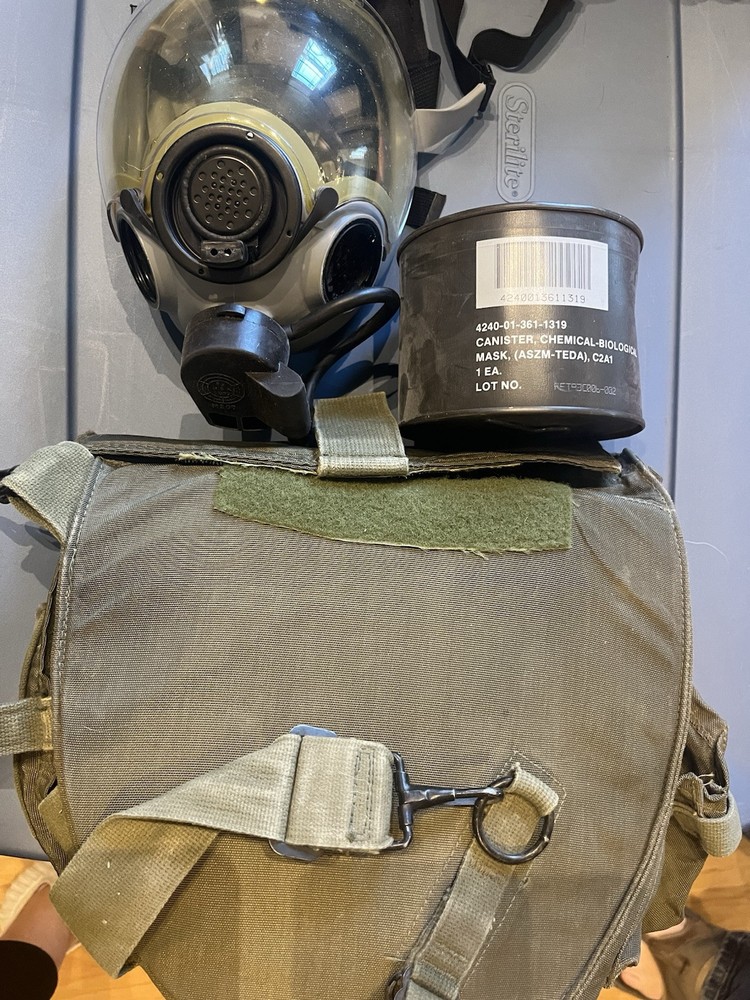 US military gas mask