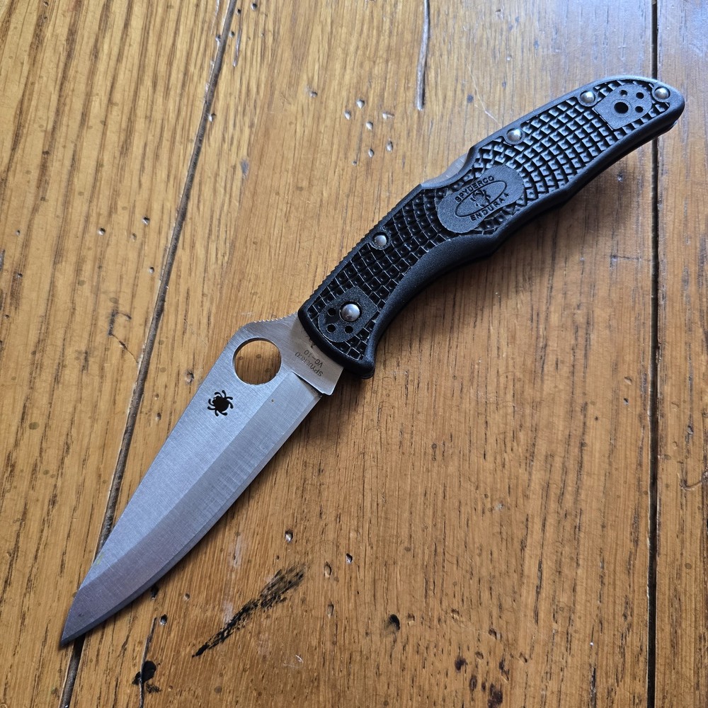 SPYDERCO ENDURA 4 LOCKBACK KNIFE VG-10 PLAIN EDGE
