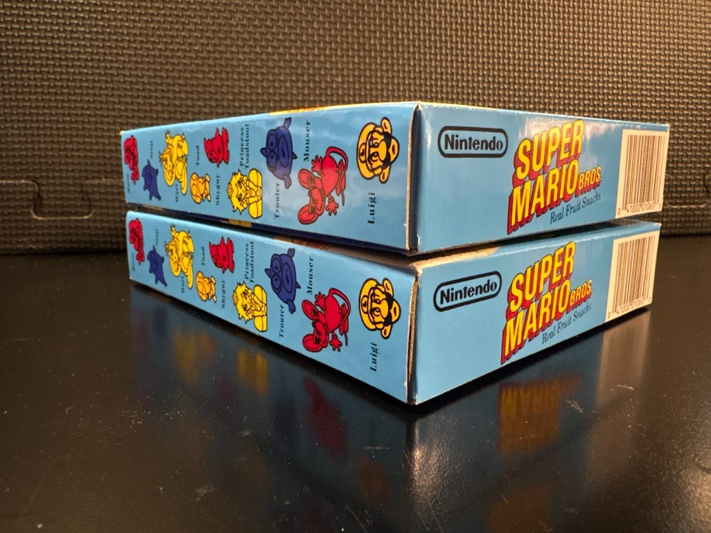 Super Mario Bros fruit snacks - 2 empty custom design display boxes