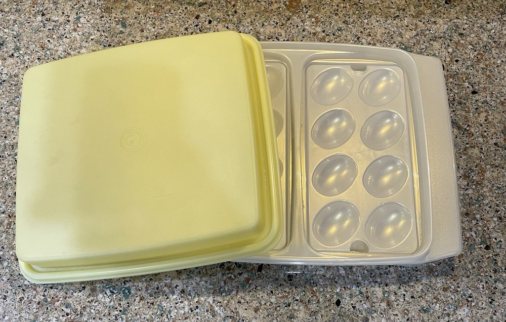 Vintage Tupperware Deviled Egg Storage Container Carrier With Snap Lid