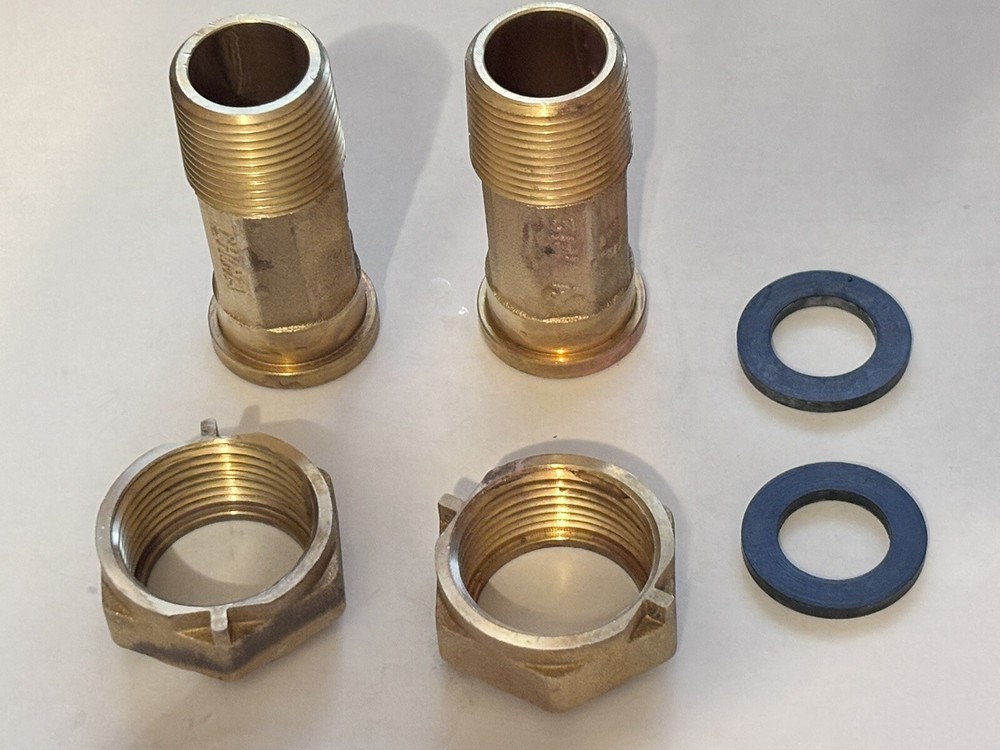 Jones Stephens Brass Water Meter Coupling 2pk