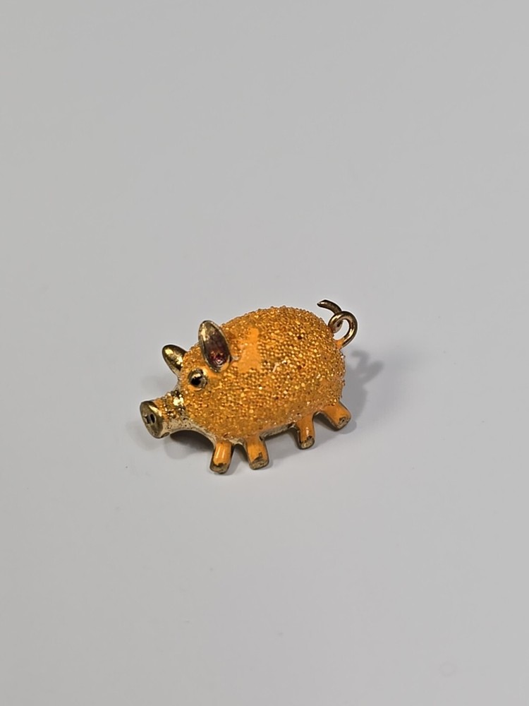 Pink Piggy Lapel Pin Small Size
