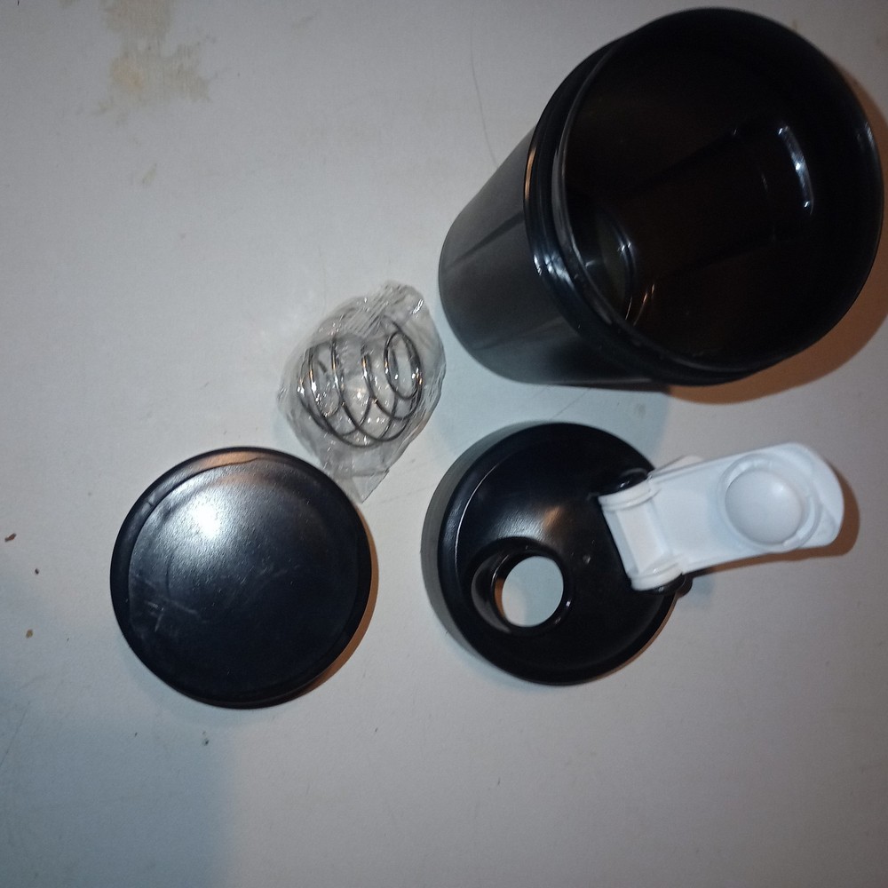 Black 16 Oz Protein Shaker